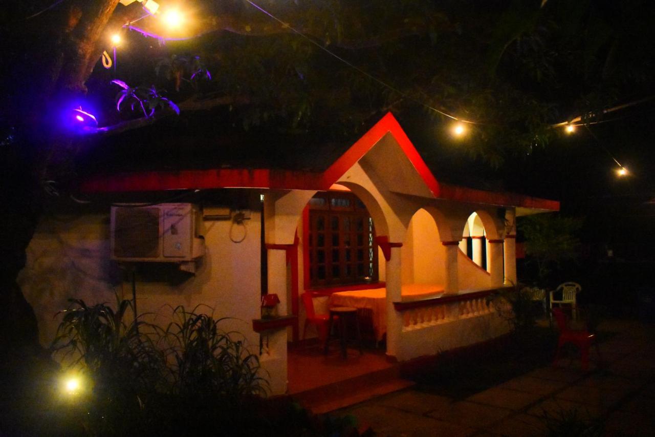 Mitra Hostel Vagator Luaran gambar
